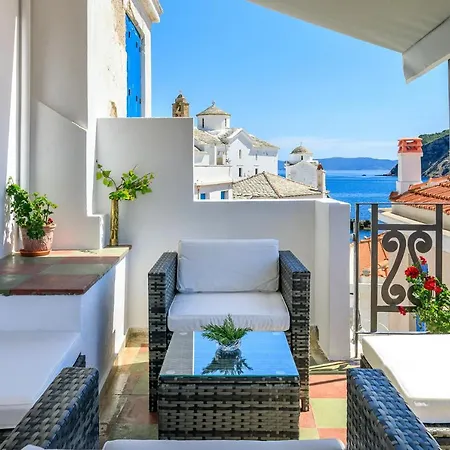 Thimisi Skopelos Town