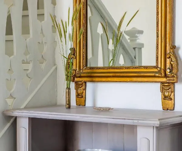 Thimisi Skopelos Town