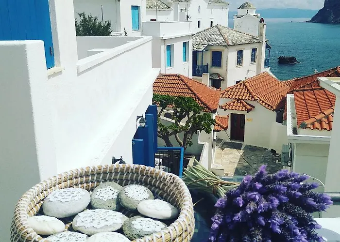 Thimisi * Skopelos Town